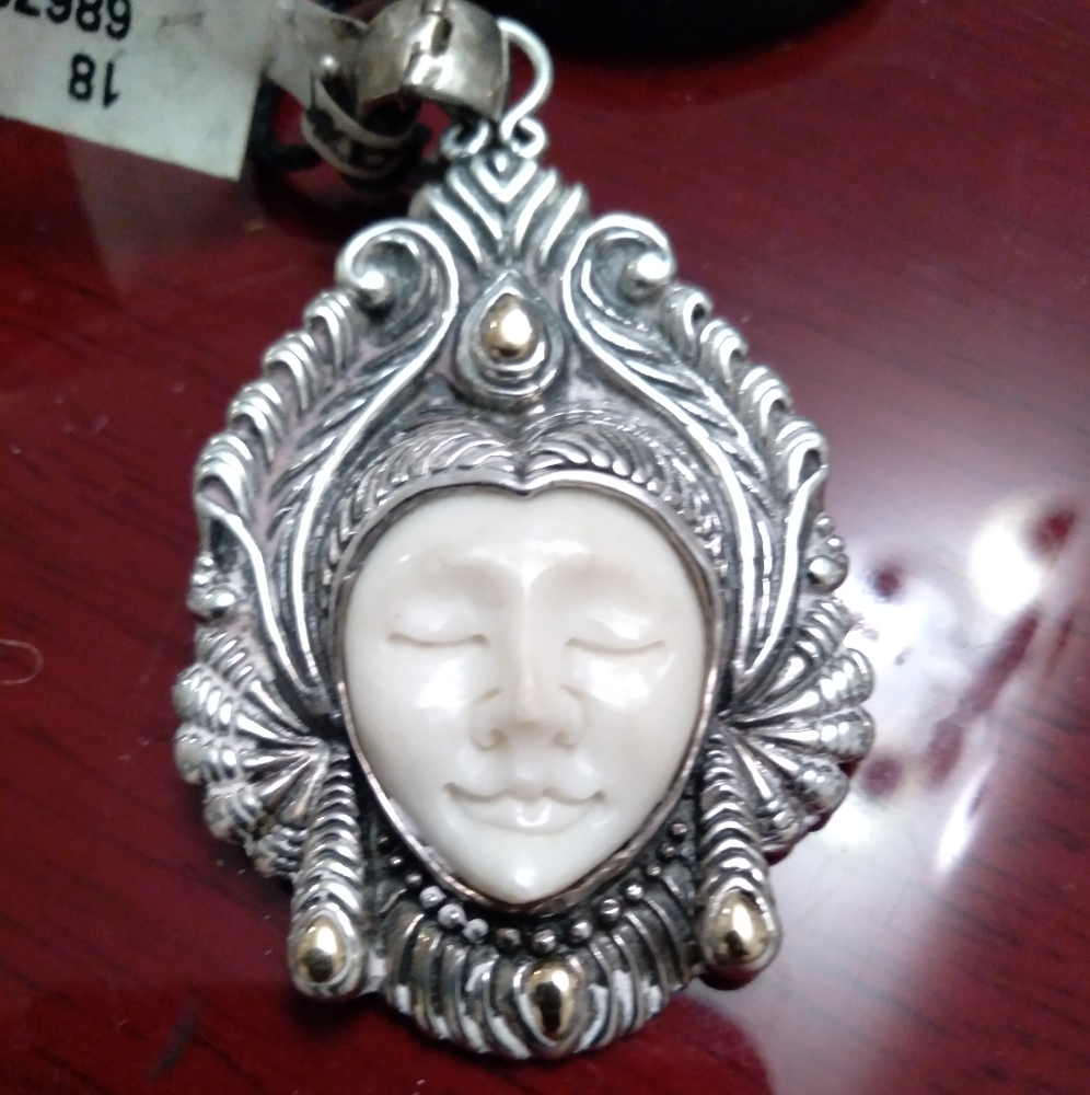 BALI COUTURE SS 18K Bone pendant